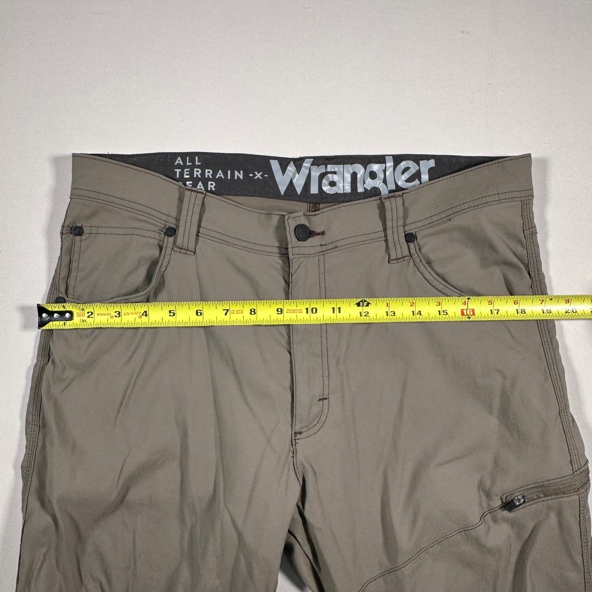 Wrangler TEXAS - Jean droit - dusty olive/vert chiné