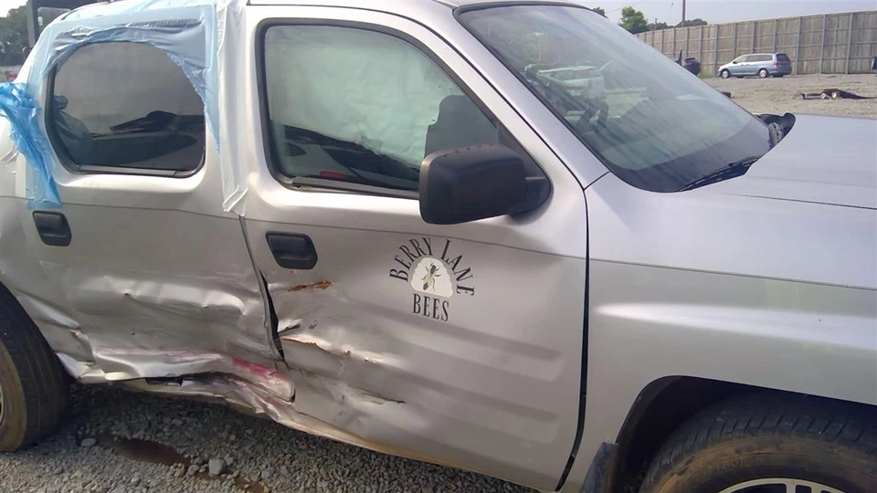 Used Trailer Brake Control Module fits: 2014 Honda Ridgeline Towing Control RH d Foto 3 de 4