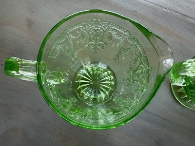 1930年代　アンカーホッキング　カメオグリーン　ウランガラス Vintage Anchor Hocking cameo green uranium glass sugar and creamer