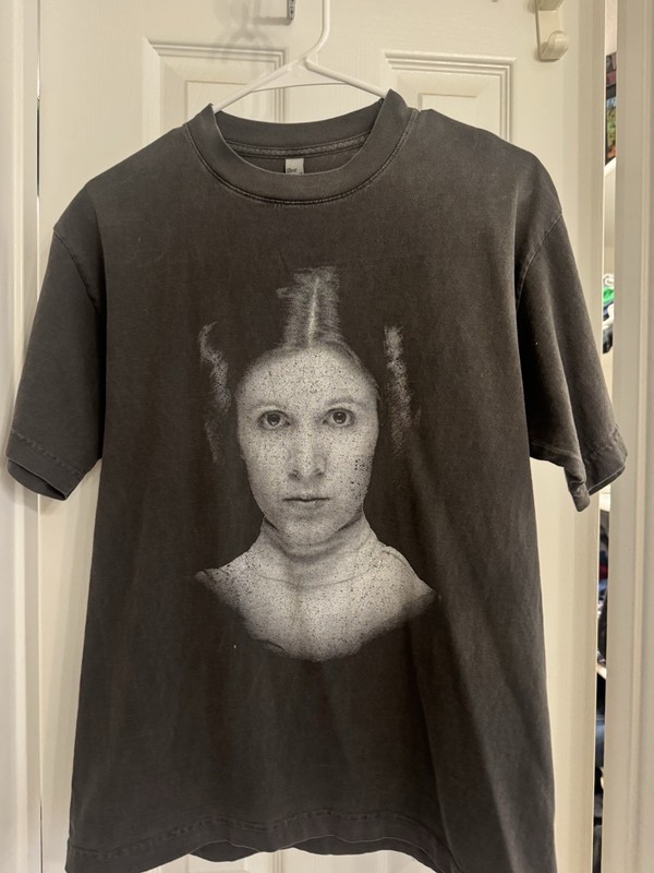 Fantasy feelings Vintage Star Wars Princess Leia tshirt. size small