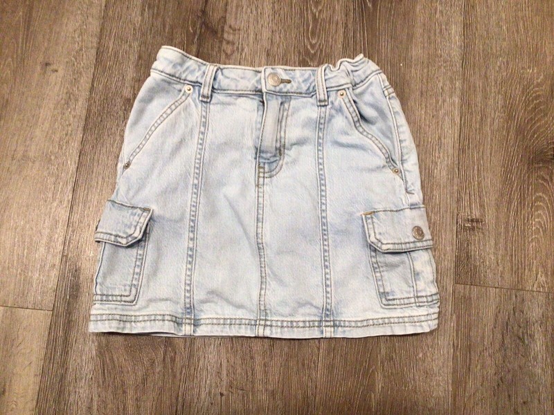 EUC Cat & Jack Girls'  Size M (8) Adjustable Waist Jeans Skirt