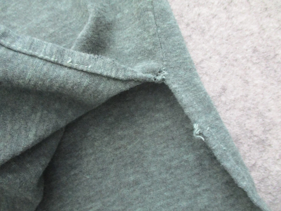 Camisa Goodlife Para Hombres Pequeña Verde Cuello Redondo Manga Corta Informal Camiseta Hecha en EE. UU. * Foto 3 de 4