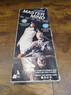 Vintage 1972 Original MASTER MIND Invicta Strategy Game - Complete