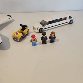 LEGO City: Airport VIP Service (60102) Near Complete
