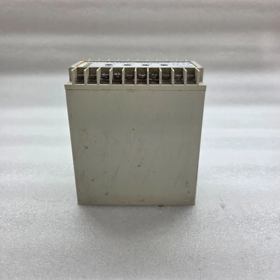 BASLER ELECTRONIC BE3-27T/59T-1A1N3 OVER/UNDER VOLTAGE RELAY 9319700100 120V - Image 4 of 4