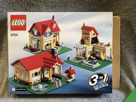 LEGO (6754) Creator 3-in-1: Family Home - 100% Complete with Box and (4) Manuals