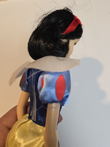 Disney Store Princess Snow White Classic Doll with dress EUC C258 - Picture 11 of 19
