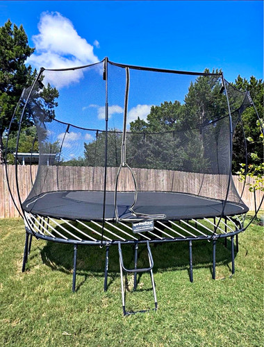 11x11 Square Springfree Trampoline