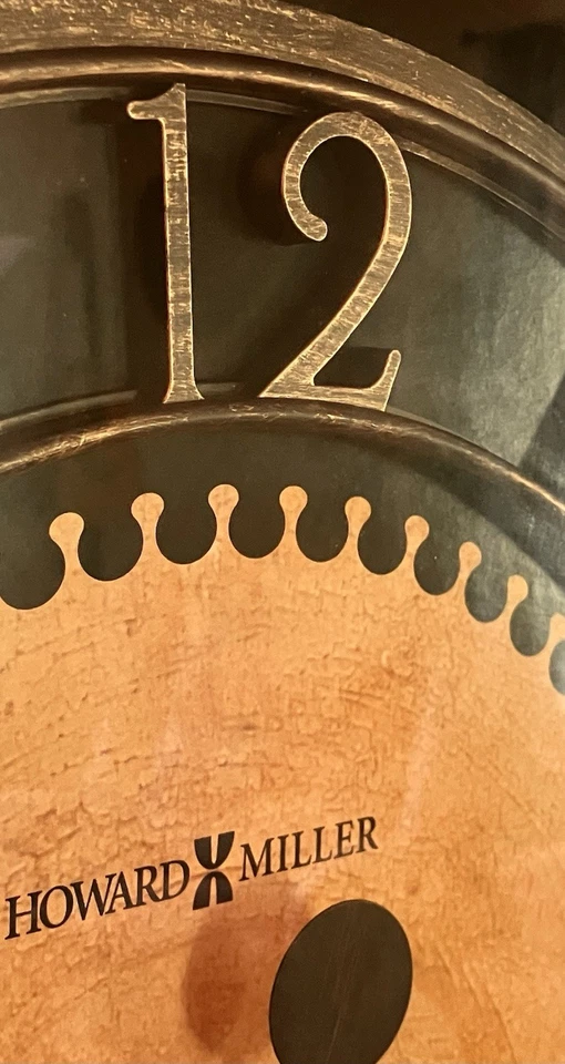 625-462 RELOJ DE PARED CHADWICK 25.5" HOWARD MILLER EN ACABADO LATÓN ANTIGUO 625462 Foto 2 de 4