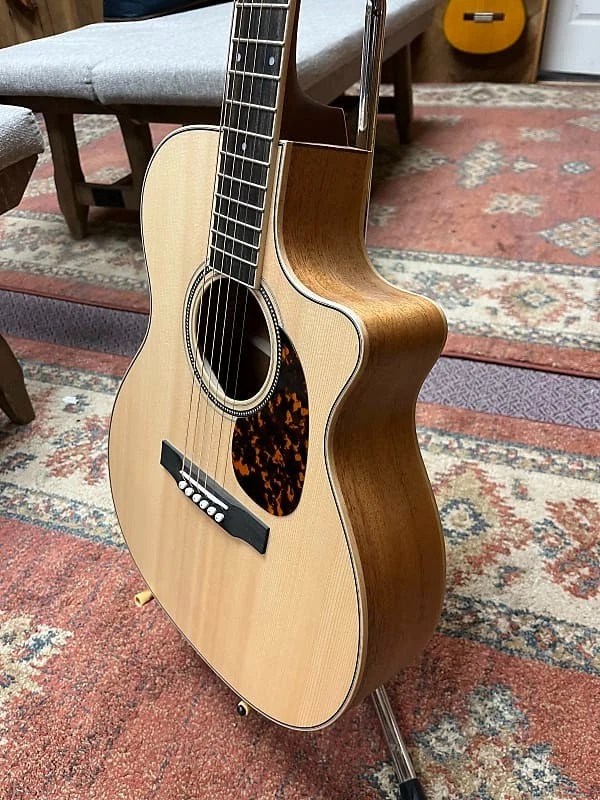 Larrivee OMV-03 - Satinado Foto 4 de 4