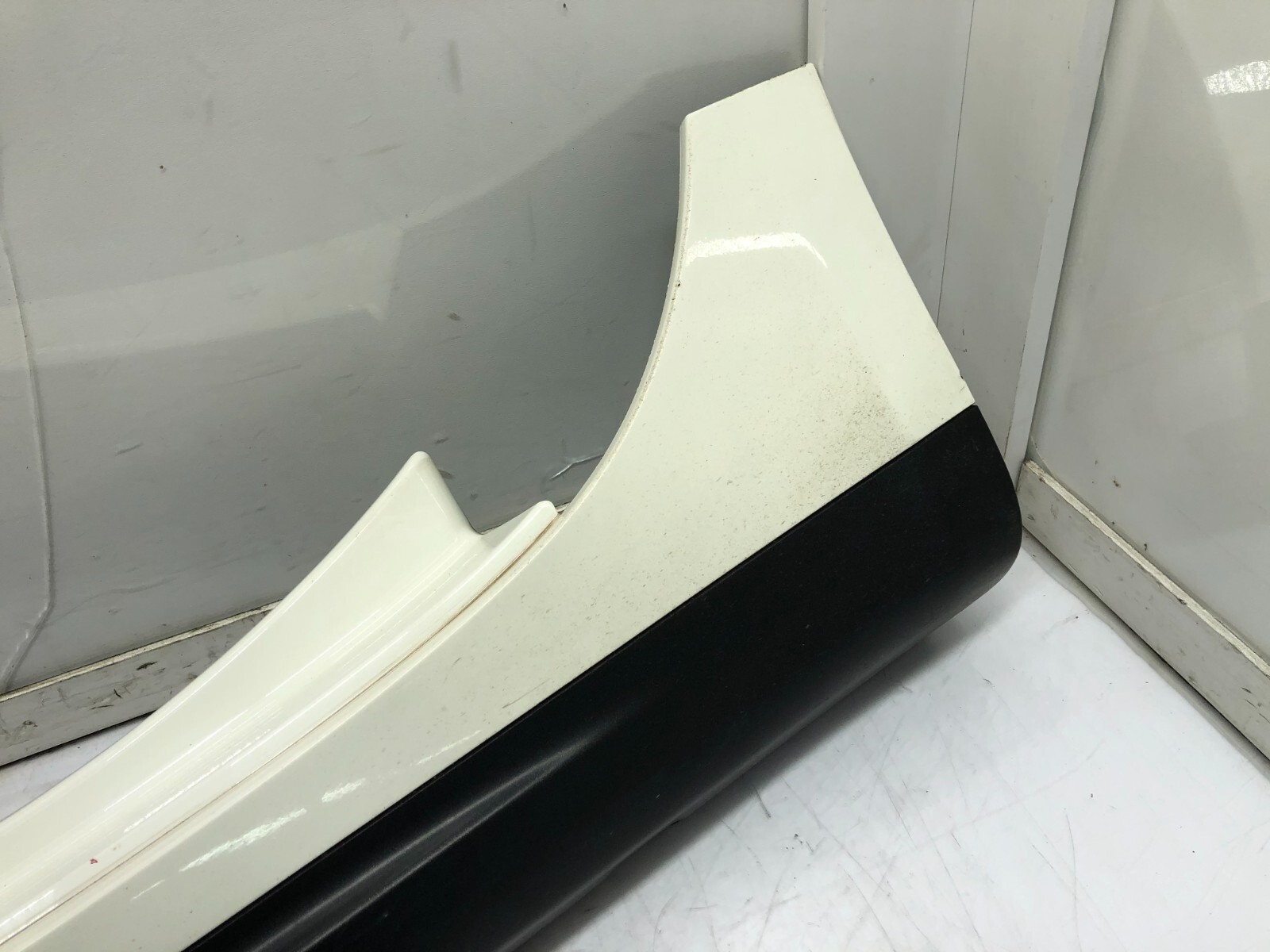 2014-2017 MASERATI GHIBLI S LEFT DRIVER SIDE SKIRT ROCKER PANEL OEM.