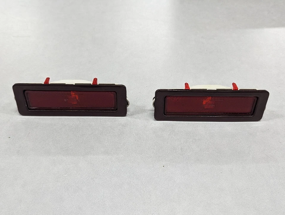 1981-1987 OLDSMOBILE CUTLASS задний боковой маркер 4 двери AP77 пара L и R - Изображение 2 из 4