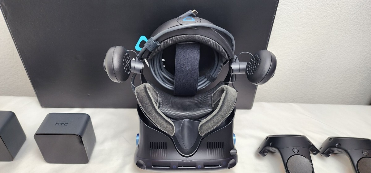 HTC Vive Cosmos Elite VR Headset Kit Full Set Complete