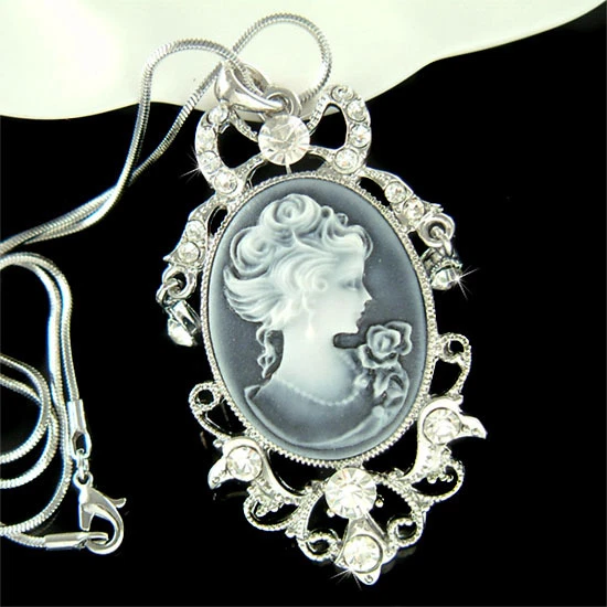 Collana Luna Gotica Unisex - Gioiello In Lega Nera, Accessorio Originale Per Halloween E Look Alternativi - 2