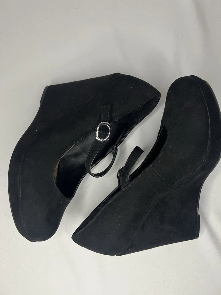 Tacones de cuña Mary Jane de gamuza negros tórridos para mujer talla 9 con correa ajustable Foto 3 de 4