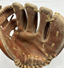 Wilson Youth Model A2295 George Brett 9" RHT Baseball Glove Vintage