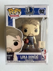 Luka Doncic funko pop PSAサイン入り Luka Doncic funko pop PSAサイン入り