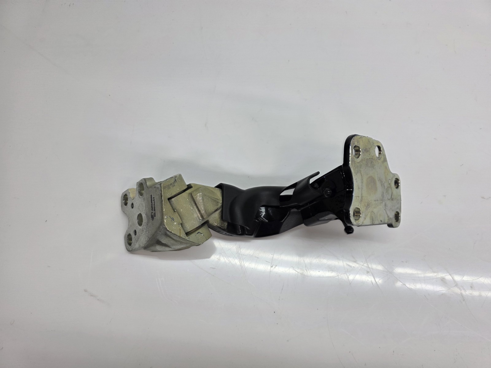 LAMBORGHINI AVENTADOR LP740 LP770 DRIVER LEFT SIDE DOOR HINGE OEM 470831411G