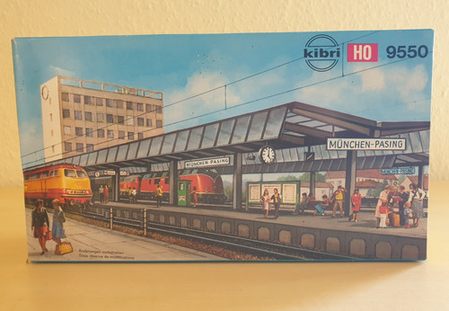 Kibri 9550, andén Munich Pasing, kit sin construir, para H0, embalaje original | Condition: Gebraucht