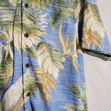 Tommy Bahama Men's Shirt Sixe XL 100 Silk Sofy Beachy Ocean Lakeside