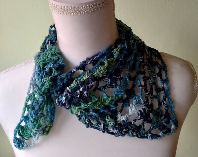Tuch gehäkelt Handmade 4-fach Merinowolle