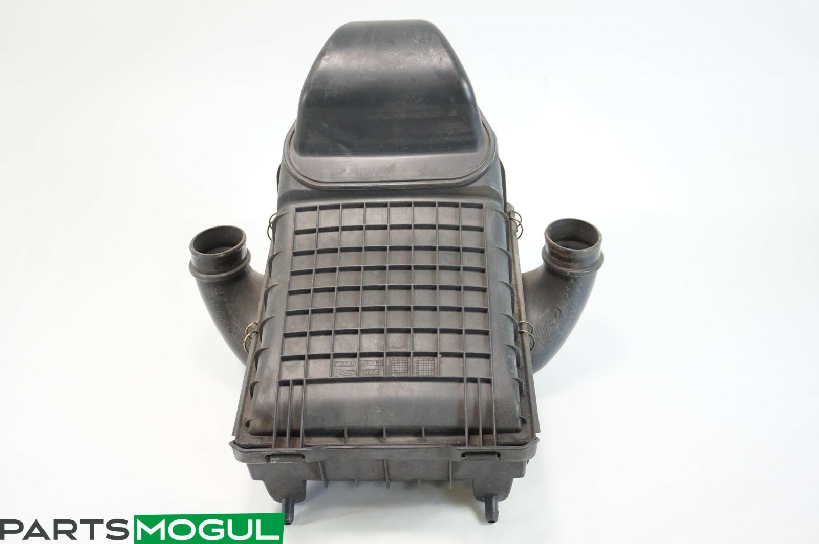 04-08 Maserati Quattroporte M139 Air Intake Box Air Box Cleaner Filter OEM