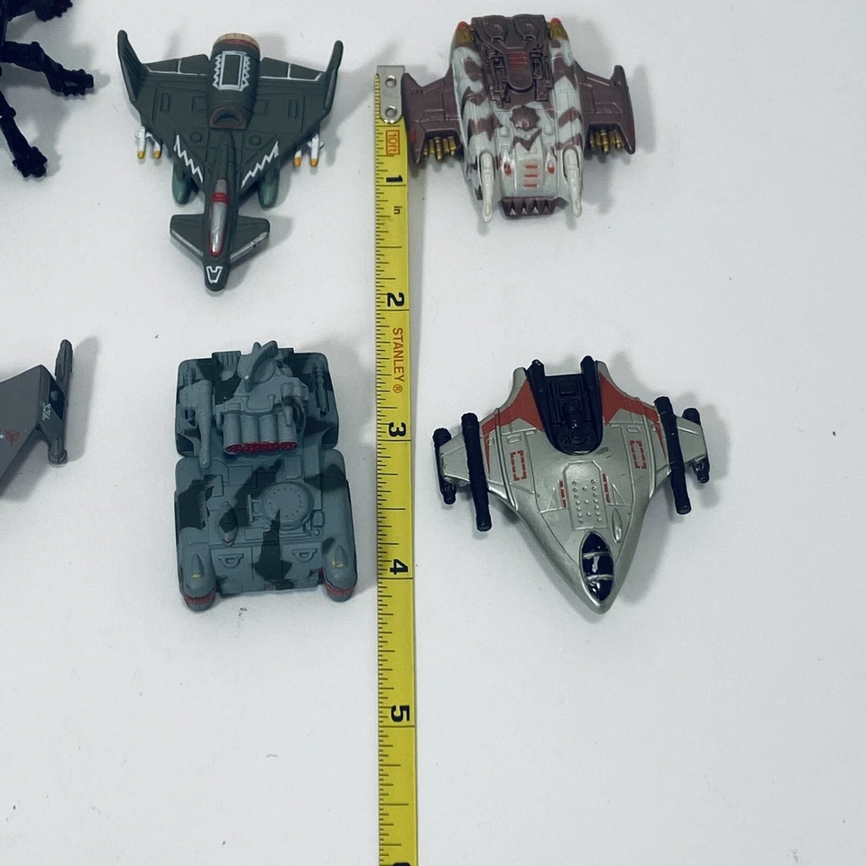 Micro Máquinas Galoob, Galaxy Voyager y Star Trek Mini Naves Juguetes de 2" de colección Foto 3 de 4