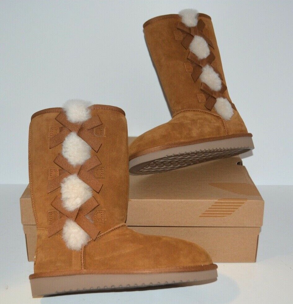 CHESTNUT BROWN WHITE SUEDE BOOTS SIZ 