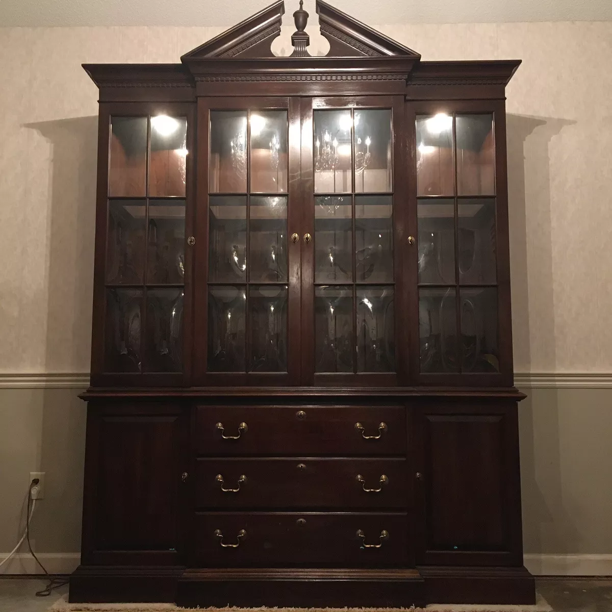 Ethan allen hutch cabinet online