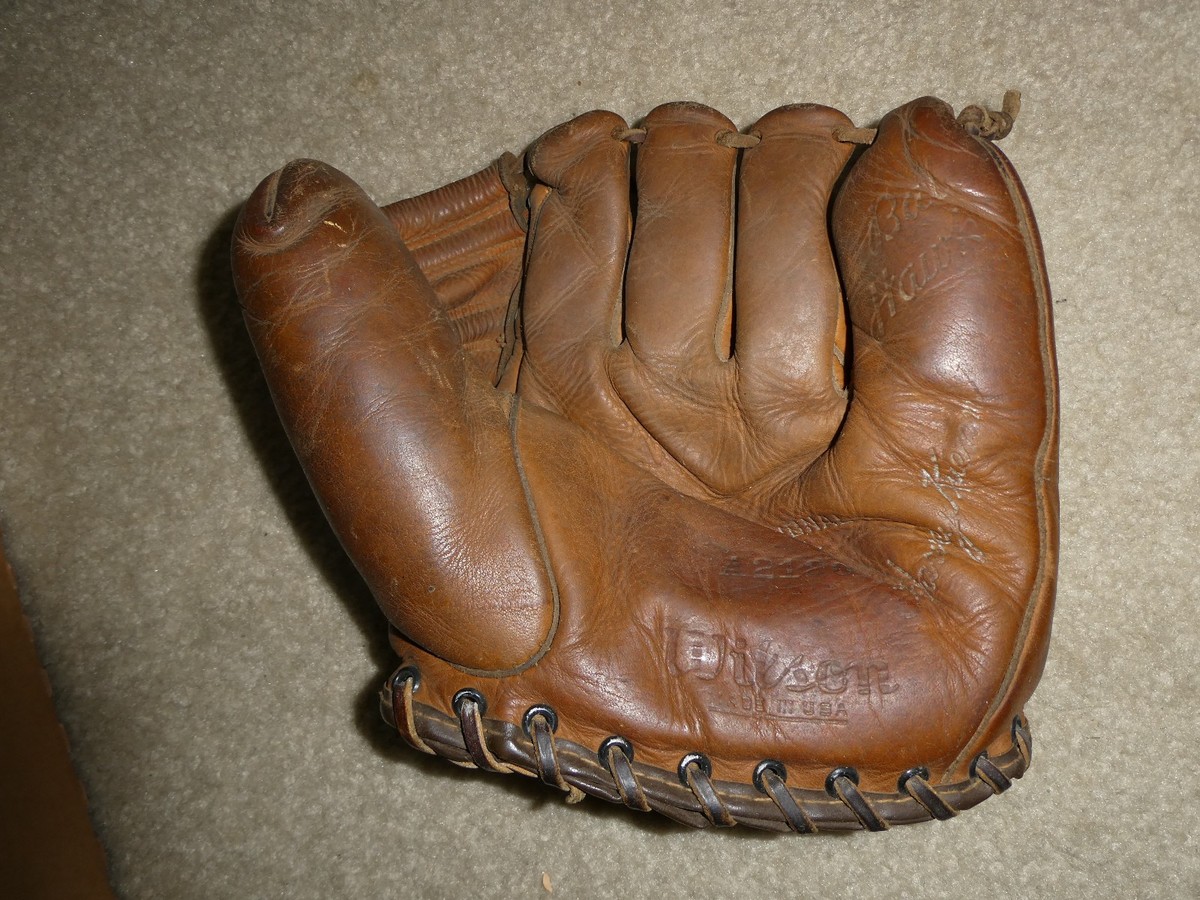 Vintage 1950s Wilson Harvey Kuenn Model A2120 Leather Baseball