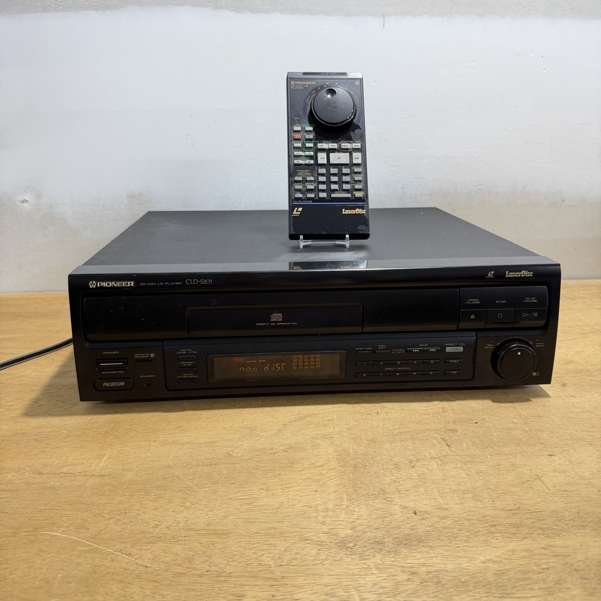 その他 Pioneer LaserDisc Player LD-51 Pioneer LaserDisc Player LD-51 How Pioneer Kept LaserDisc Alive