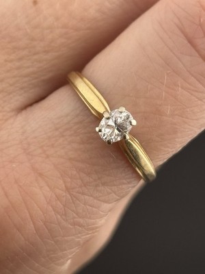 14K Gelbgold ovaler Diamant Solitär Verlobungsring ~ 3,5 mm x 4,8 mm Größe 6,25