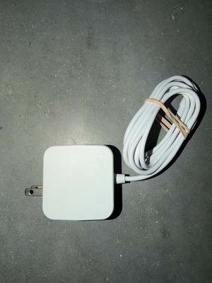 Lucent Trans USB-C AC Adapter - Model 1A78 - 45 Watts - White - OEM
