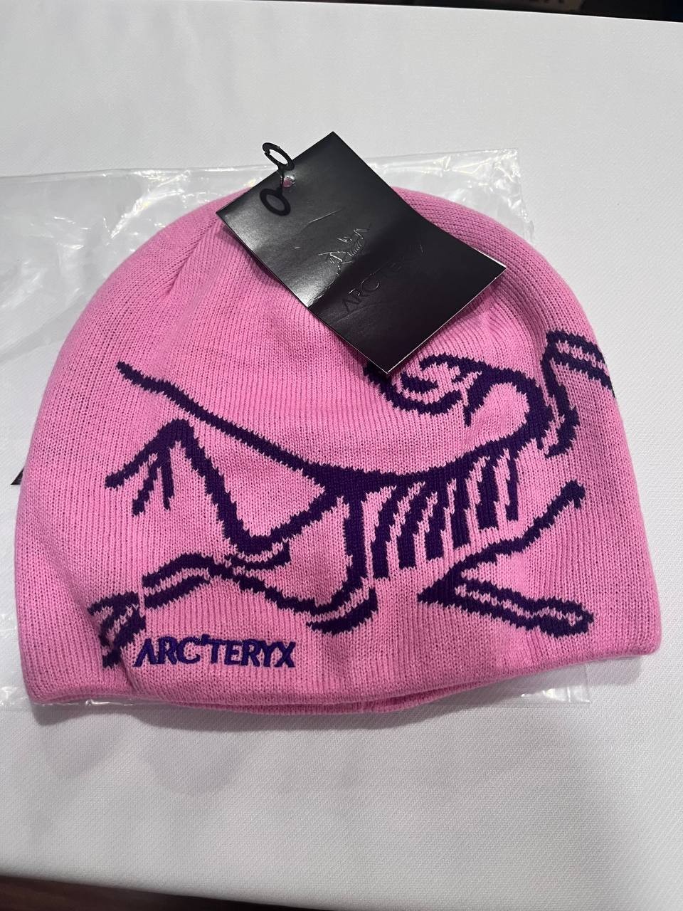 Arc'teryx Bird Word Beanie – Pink Bliss Arctic Silk – Winter Toque Hat – NWT