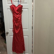 Mori Lee by Madeline Gardner Prom Dress. Used Size 9/10. Needs to be dry cleaned
