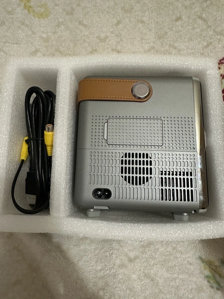 Brand New Projector - Mini Projector Portable with Screen Full HD1080P - Image 2 of 4