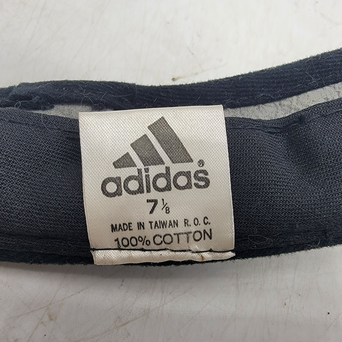 Adidas Adults 7 1/8 Black Visor Golf Casual Active Wear  display picture 2
