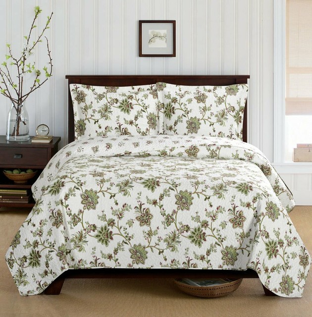 CLEARANCE Carrie Oversized Reversible Coverlet Set Floral Pattern