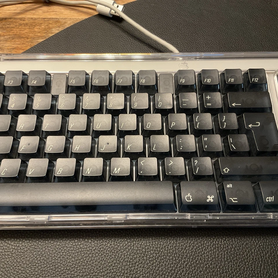 Apple Pro Dual USB Keyboard M7803 Black QWERTY Layout - Image 3 of 4