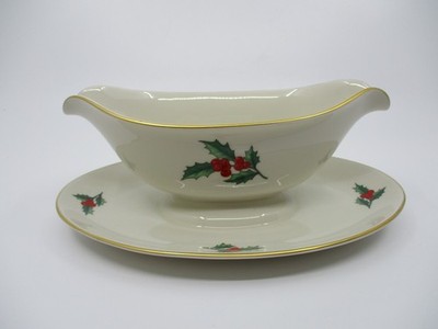 PICKARD CHRISTMAS HOLLY DESIGN GRAVY BOAT -  1211D