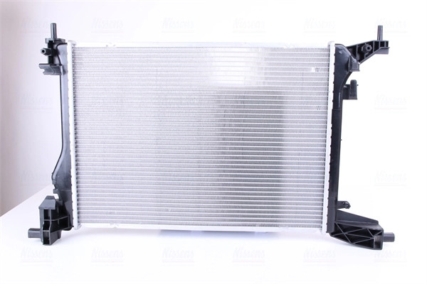 Radiateur de refroidissement moteur Nissens 606277 compatible OE 52052603
