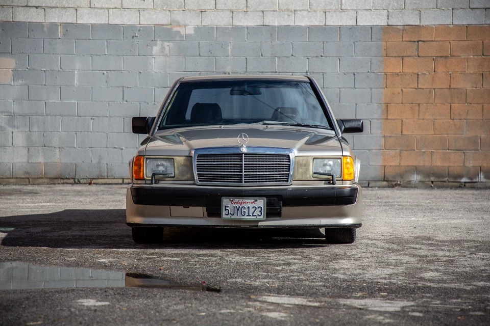 1987 Mercedes-Benz E-Class  - Image 4 of 4