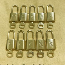 LOUIS VUITTON LV 10 SET PADLOCK KEY CHARM CADENA GOLD-PLATED FRANCE 31PDA301