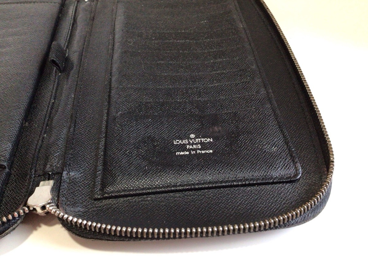 LOUIS VUITTON Men's TAIGA TRAVEL BUSINESS ORGANIZER CLUTCH BAG