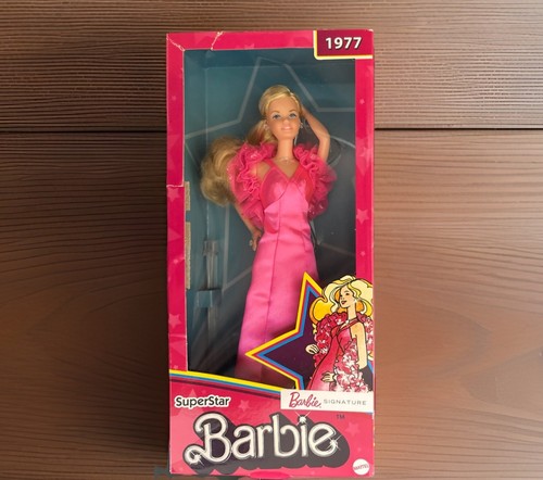 Barbie SUPERSTAR Repro 1977 poupée blonde robe rose 2021 Mattel HBY11