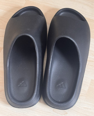 adidas Yeezy Slides Herren Badelatschen Slip-On Schwarz EU 48,5 Gummi