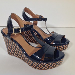 clarks artisan wedge