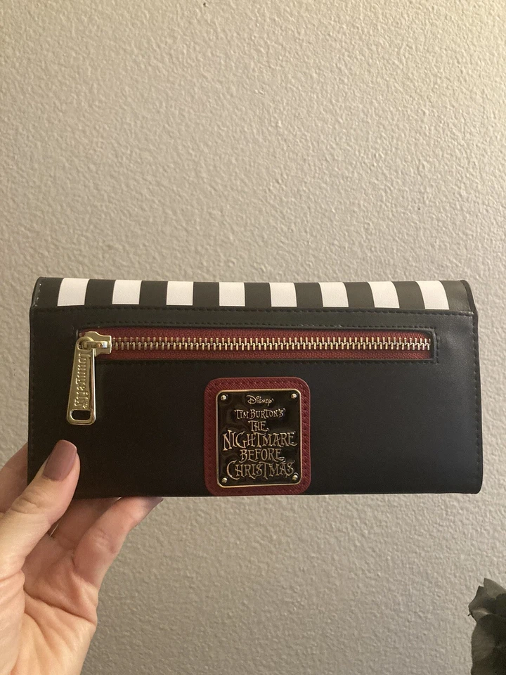 Cartera Corona Monstruo Pesadilla Antes De Navidad Loungefly Disney Foto 3 de 4