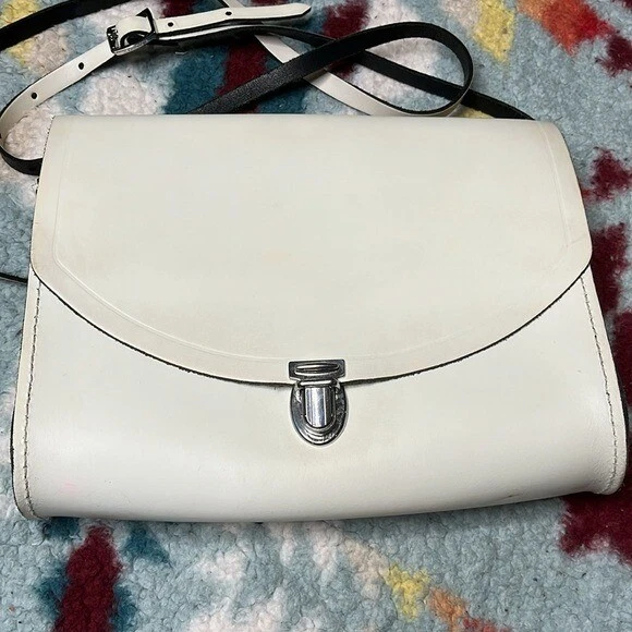 Bolso Bandolera Cambridge Satchel Co Blanco Pushlock Foto 2 de 4