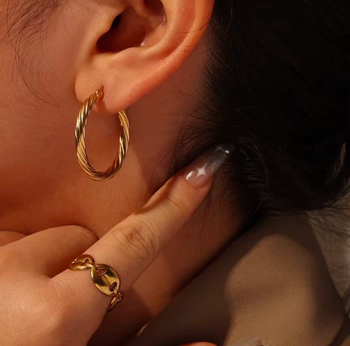 Earrings Gold Filled Twisted Hoops Earrings Hoop 9ct Gold 3CM - Picture 2 of 4